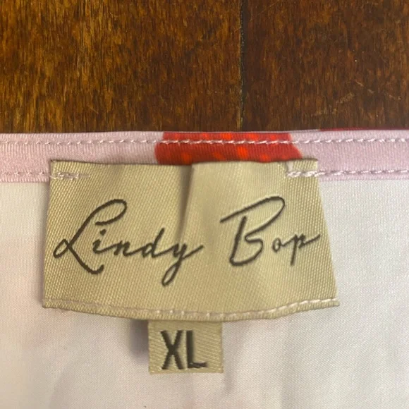 Raspberry Pin Up Top - Picture 5 of 8